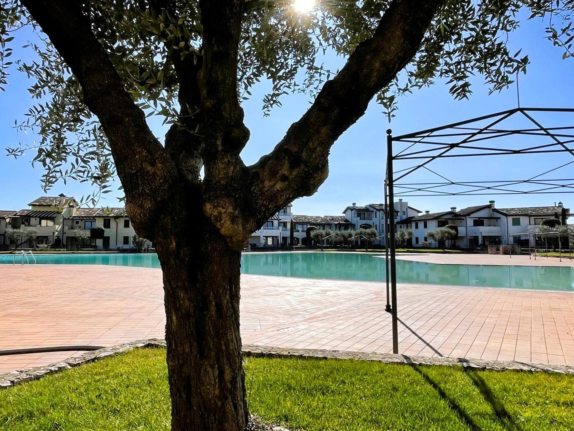 Garda Resort Village 11 佩斯基耶拉德加达 外观 照片