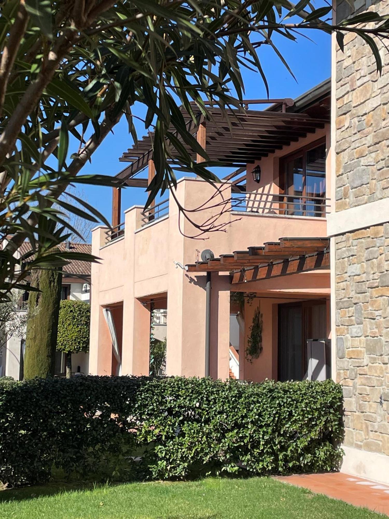 Garda Resort Village 11 佩斯基耶拉德加达 外观 照片